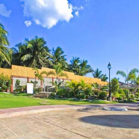 La Suena Brisa Beach Resort And Events Place Batangas Eksteriør billede